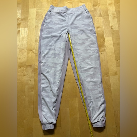 ATHLETA Brooklyn Lined Camo Joggers Pale Pink Stretch Size 4 T - Picture 5 of 5